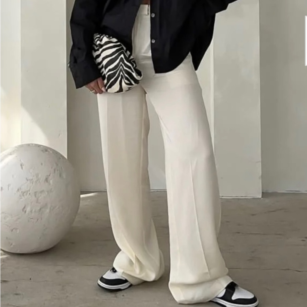 Rumored Banks high waist wide leg cream trouser NWT